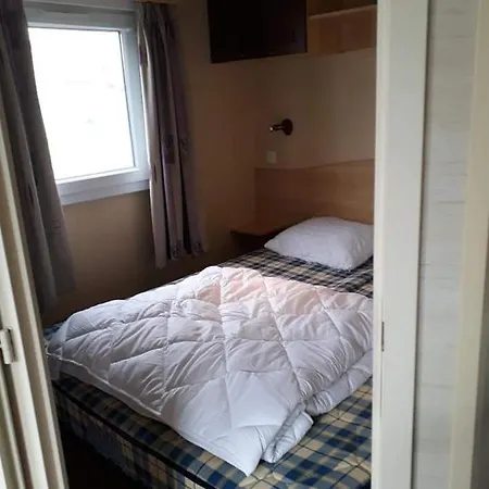 Дом отдыха Stacaravan 4pers In Met Eigen Tuintje 2449 Бреден