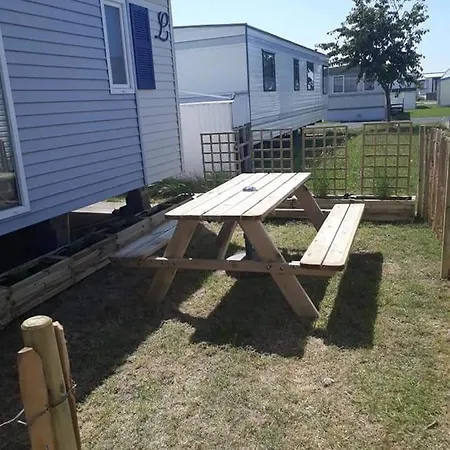 Stacaravan 4pers In Met Eigen Tuintje 2449 브레데네