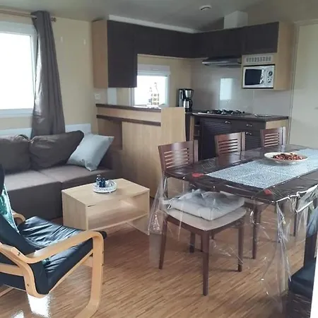 Дом отдыха Stacaravan 4pers In Met Eigen Tuintje 2449 *