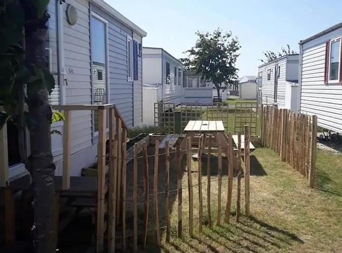 Hébergement de vacances Stacaravan 4pers In Met Eigen Tuintje 2449 Bredene