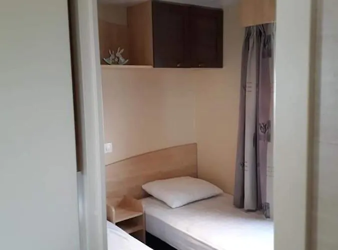 Stacaravan 4pers In Met Eigen Tuintje 2449 * Bredene